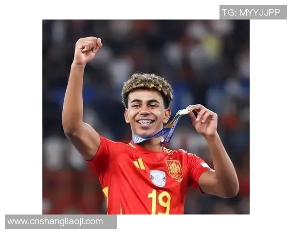 足球巨星成长轨迹与个人成就解析：从少年天才到世界级球员的辉煌历程