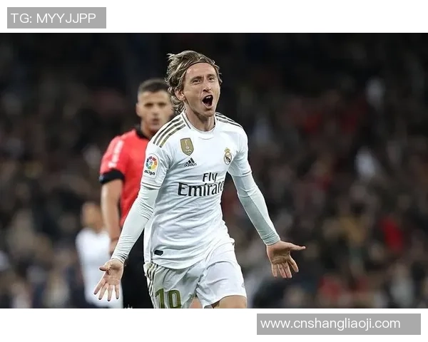 足球百大球星魔笛领衔全球最佳球员榜单 解密传奇巨星的光辉岁月